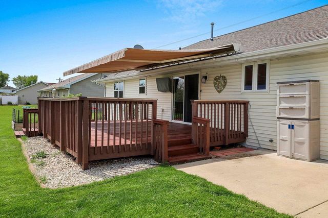 2311 LAWRENCE DRIVE, De Pere, WI 54115