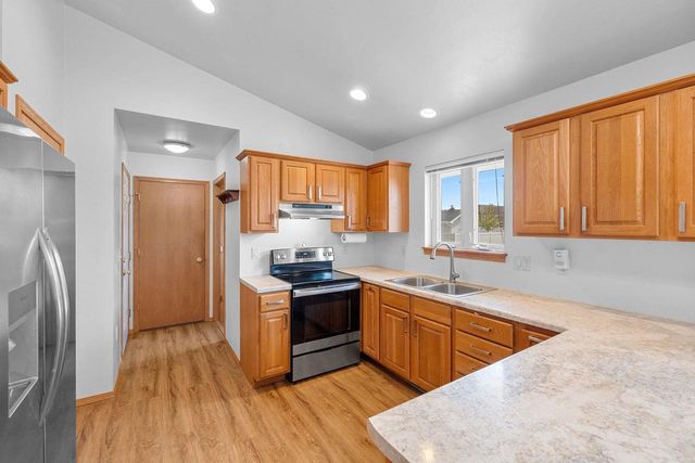 2311 LAWRENCE DRIVE, De Pere, WI 54115
