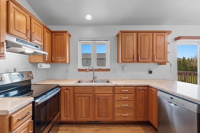 2311 LAWRENCE DRIVE, De Pere, WI 54115