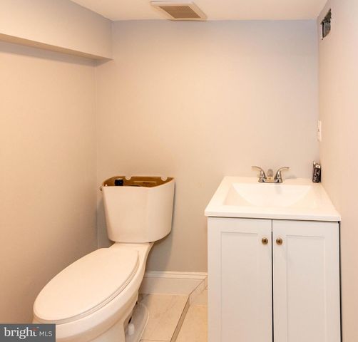 246 S EAST AVE, Baltimore, MD 21224