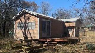 610 Oak Tree Road, Gordonville, TX 76245