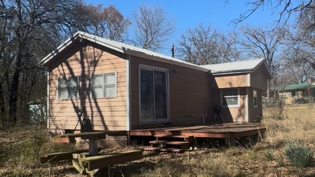 610 Oak Tree Road, Gordonville, TX 76245