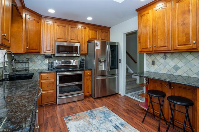 108 Long Bridge RD, Hampton, VA 23669