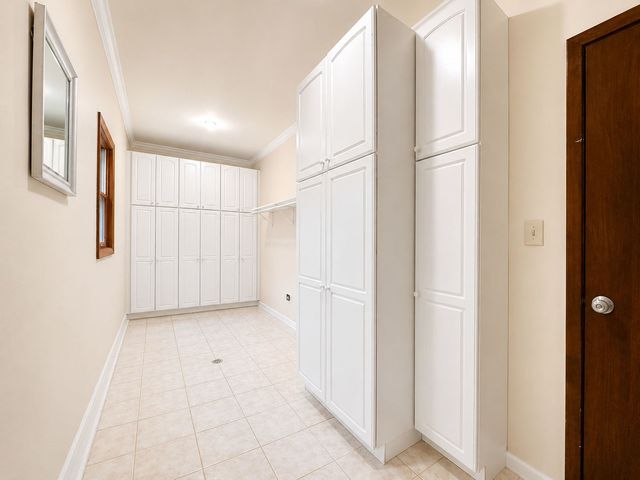 909 Knollside Road, New Lenox, IL 60451