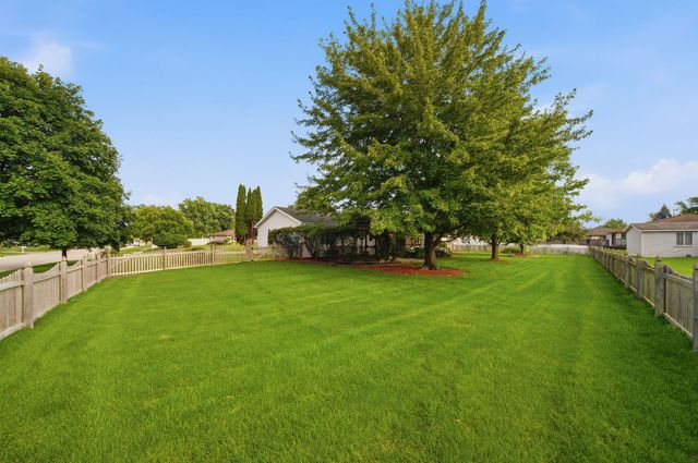 909 Knollside Road, New Lenox, IL 60451