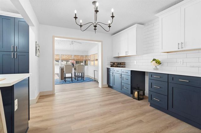 1049 W NEW YORK AVENUE, Orange City, FL 32763