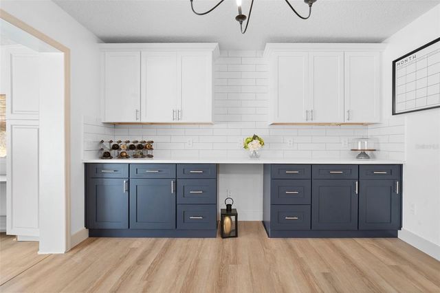 1049 W NEW YORK AVENUE, Orange City, FL 32763