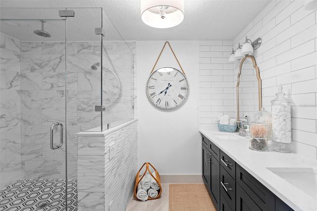 1049 W NEW YORK AVENUE, Orange City, FL 32763