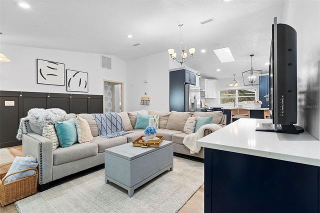 1049 W NEW YORK AVENUE, Orange City, FL 32763