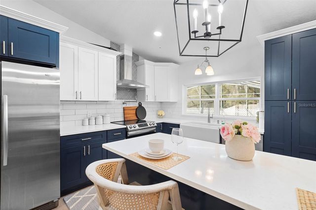 1049 W NEW YORK AVENUE, Orange City, FL 32763