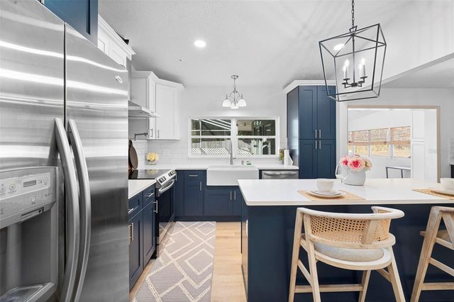 1049 W NEW YORK AVENUE, Orange City, FL 32763