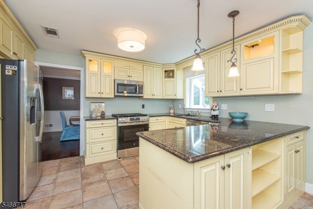 58 Orton Rd, West Caldwell Twp., NJ 07006