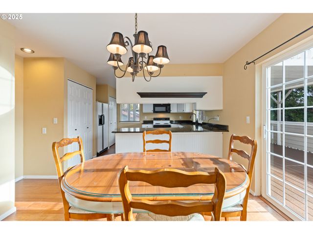 660 JADE St, Sutherlin, OR 97479