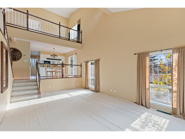 660 JADE St, Sutherlin, OR 97479