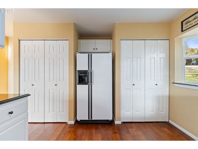 660 JADE St, Sutherlin, OR 97479