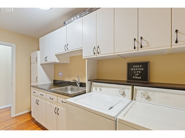 660 JADE St, Sutherlin, OR 97479