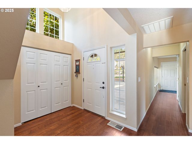 660 JADE St, Sutherlin, OR 97479