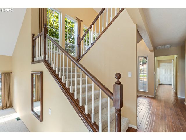 660 JADE St, Sutherlin, OR 97479