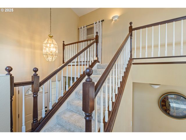 660 JADE St, Sutherlin, OR 97479