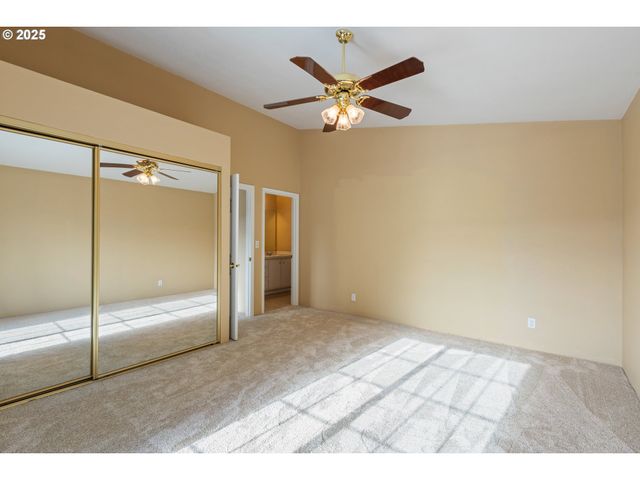 660 JADE St, Sutherlin, OR 97479