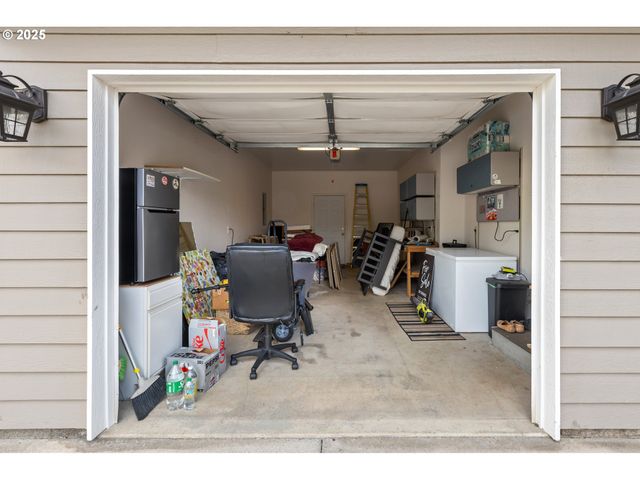 660 JADE St, Sutherlin, OR 97479