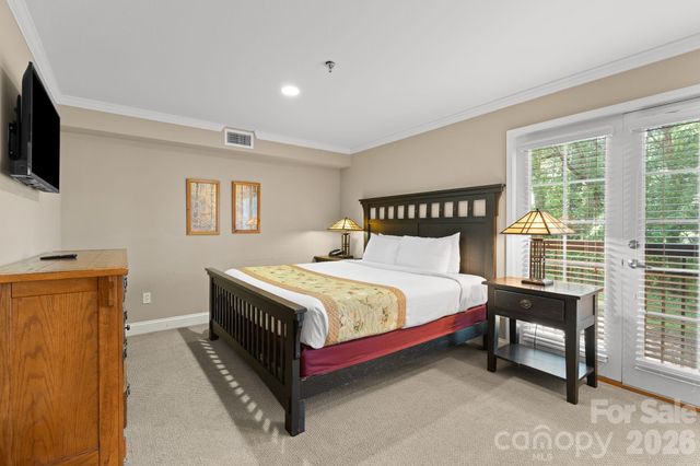 201 Bowling Park Road, Asheville, NC 28803