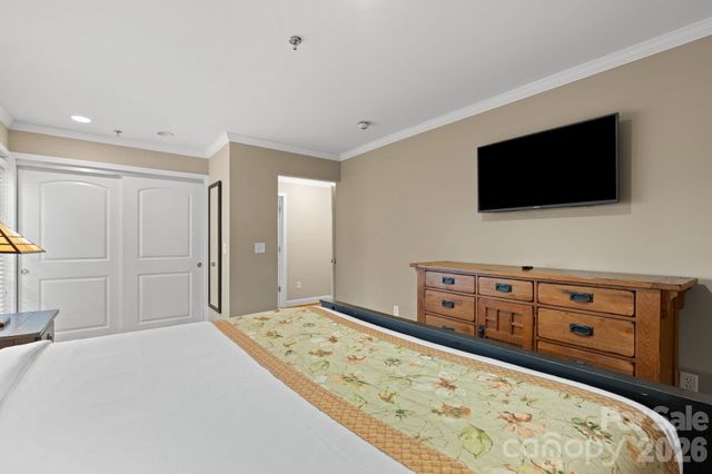 201 Bowling Park Road, Asheville, NC 28803