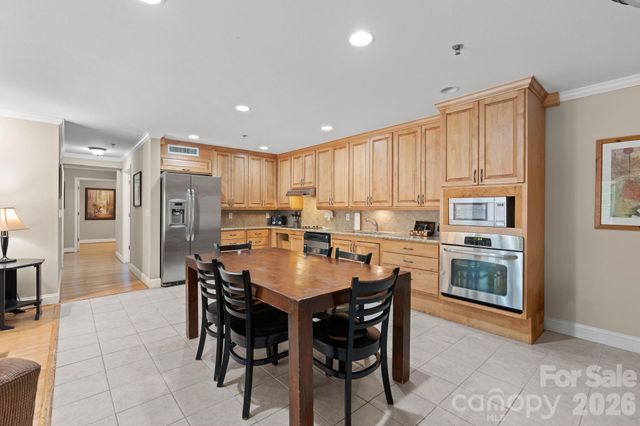 201 Bowling Park Road, Asheville, NC 28803