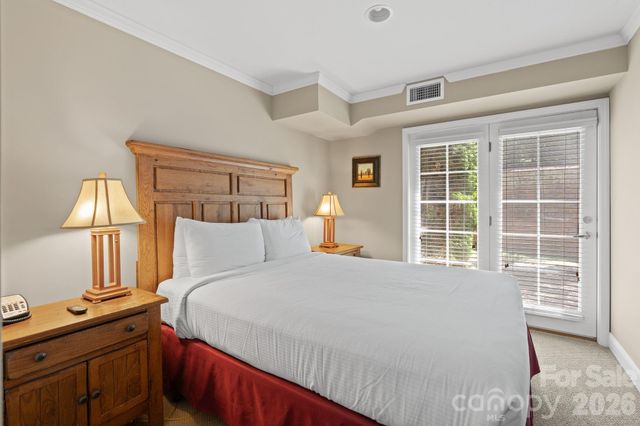 201 Bowling Park Road, Asheville, NC 28803