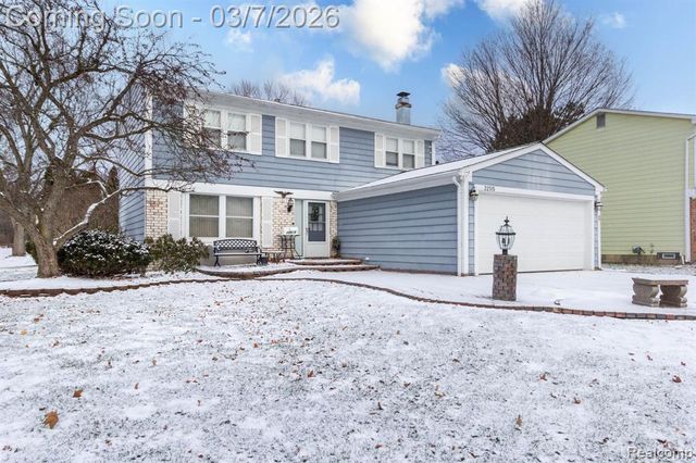 22515 Heatherwoode, Novi, MI 48375