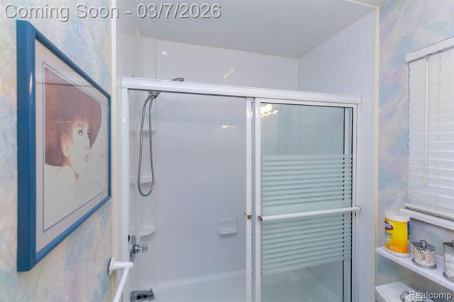 22515 Heatherwoode, Novi, MI 48375