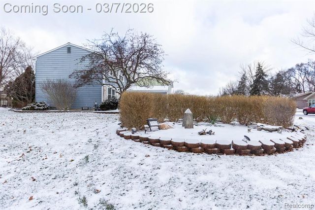 22515 Heatherwoode, Novi, MI 48375