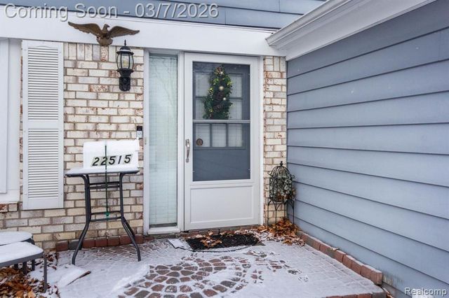 22515 Heatherwoode, Novi, MI 48375