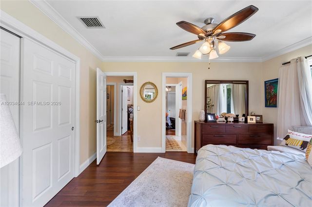 17640 Old Cutler Rd, Palmetto Bay, FL 33157