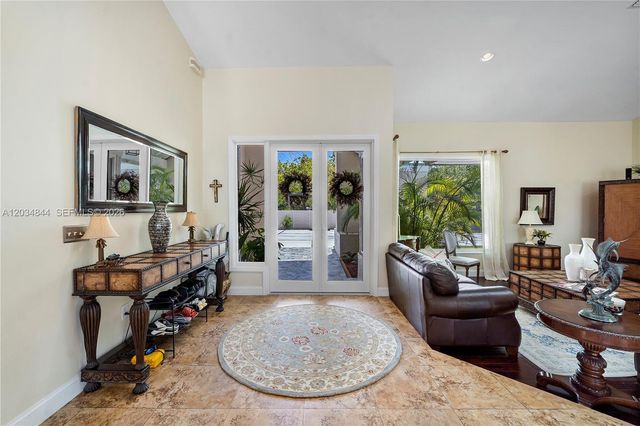 17640 Old Cutler Rd, Palmetto Bay, FL 33157