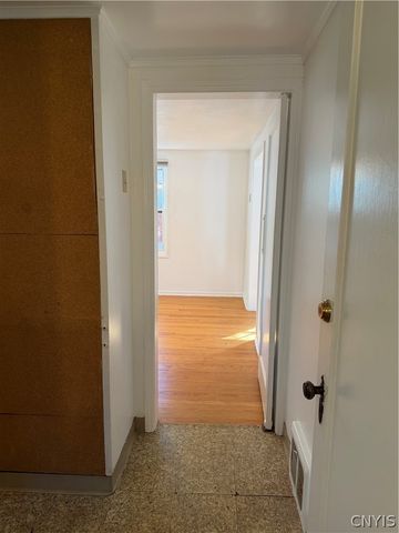 1247 Comstock Avenue, Syracuse, NY 13210