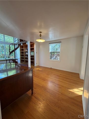 1247 Comstock Avenue, Syracuse, NY 13210