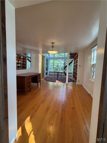 1247 Comstock Avenue, Syracuse, NY 13210