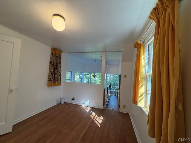 1247 Comstock Avenue, Syracuse, NY 13210