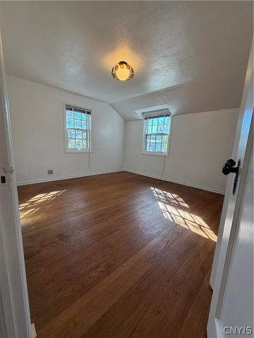 1247 Comstock Avenue, Syracuse, NY 13210