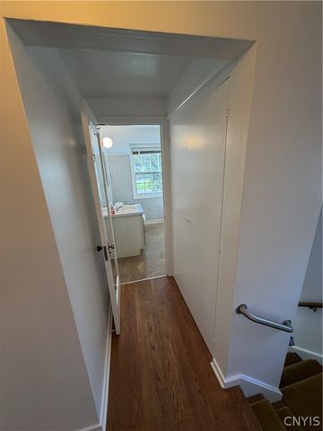 1247 Comstock Avenue, Syracuse, NY 13210