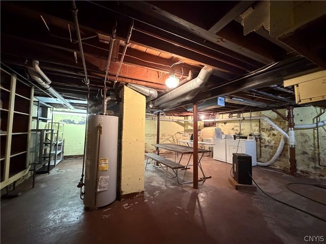 1247 Comstock Avenue, Syracuse, NY 13210