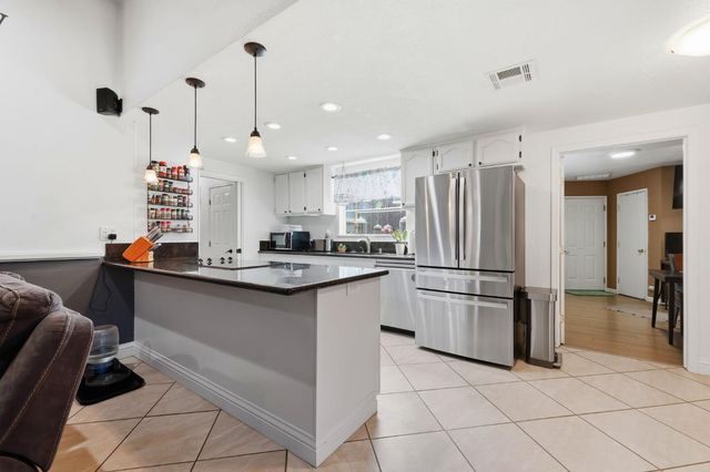 1314 Carnation Ct, Roseville, CA 95661