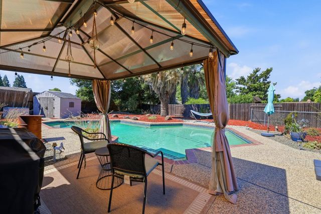 1314 Carnation Ct, Roseville, CA 95661