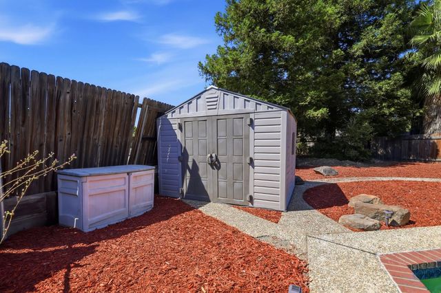 1314 Carnation Ct, Roseville, CA 95661