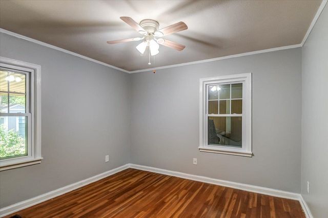 1227 COLONIAL RD, Memphis, TN 38117