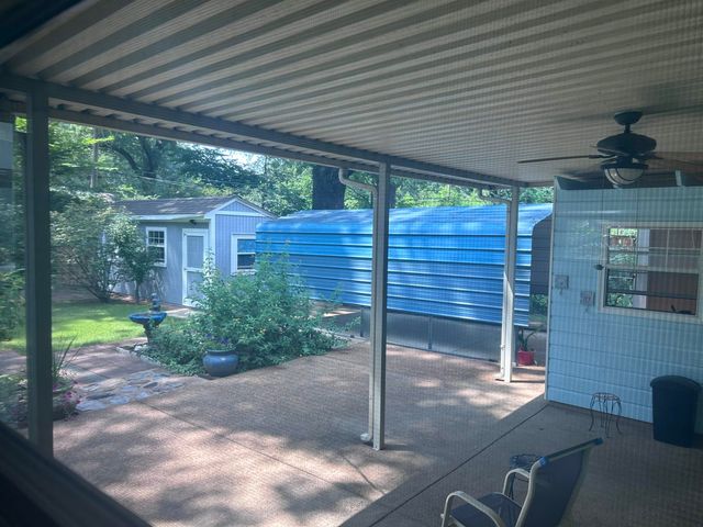 1227 COLONIAL RD, Memphis, TN 38117