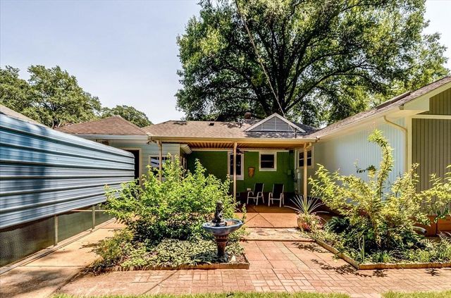1227 COLONIAL RD, Memphis, TN 38117