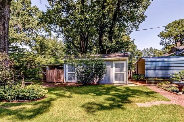 1227 COLONIAL RD, Memphis, TN 38117