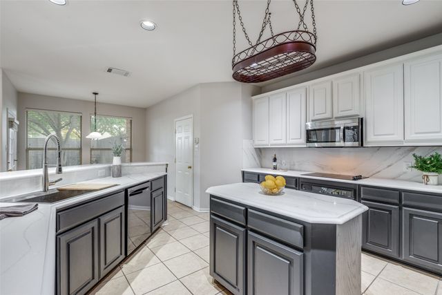 907 Ozark Drive, Allen, TX 75002